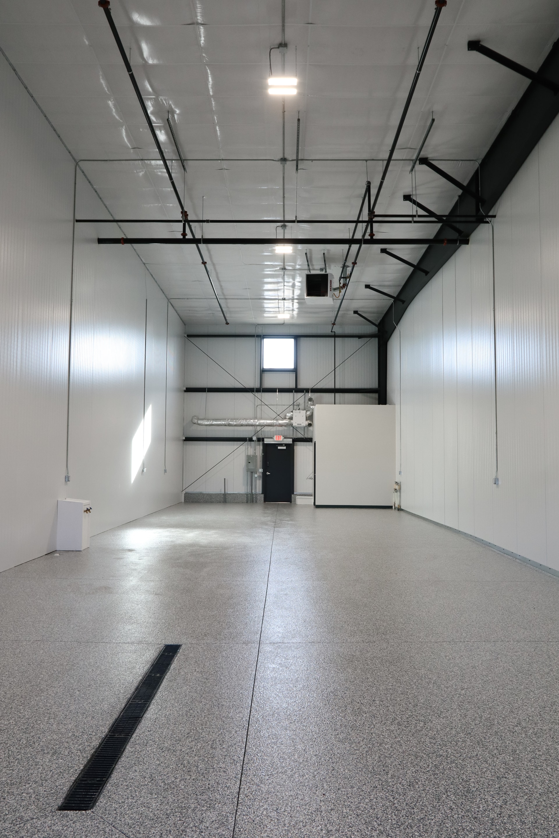 Cleveland interior - spacious storage